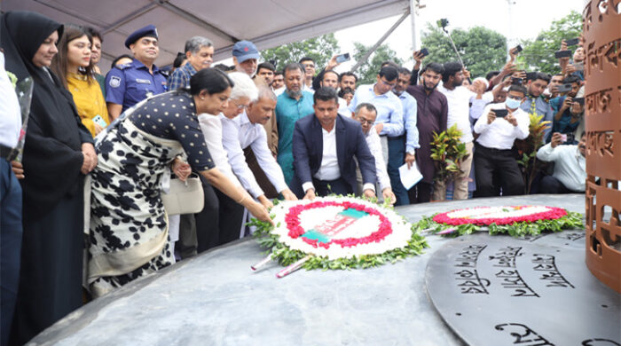 নারায়ণগঞ্জে ২১ জন শহীদের নামে নির্মিত হলো প্রথম জুলাই স্মৃতিস্তম্ভ