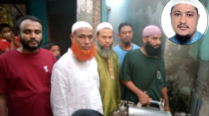 ফতুল্লার কায়েমপুরে মাও. জব্বারের পক্ষে মশক নিধন কর্মসূচীতে জামায়াত ইসলামী নেতৃবৃন্দ